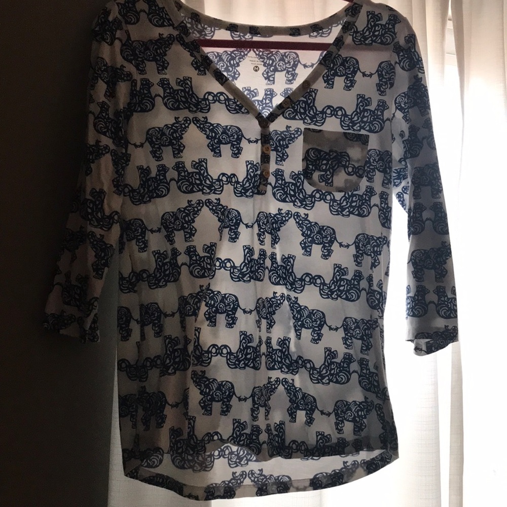 Three quarter length sleeve cotton shirt